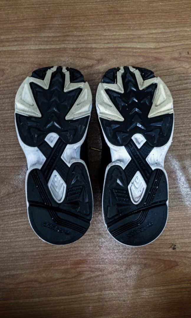 Harga adidas sales falcon gold
