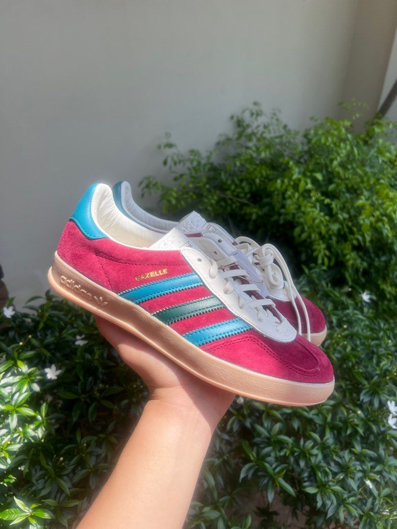 adidas gazelle silver green womens GUCCI x ADIDAS - Used Gazelle sneakers in red velvet (T43 1/3) main image 1