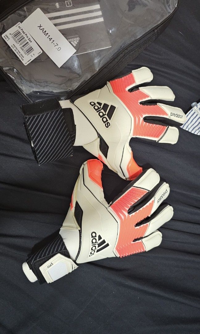 Mi adidas goalkeeper gloves clearance