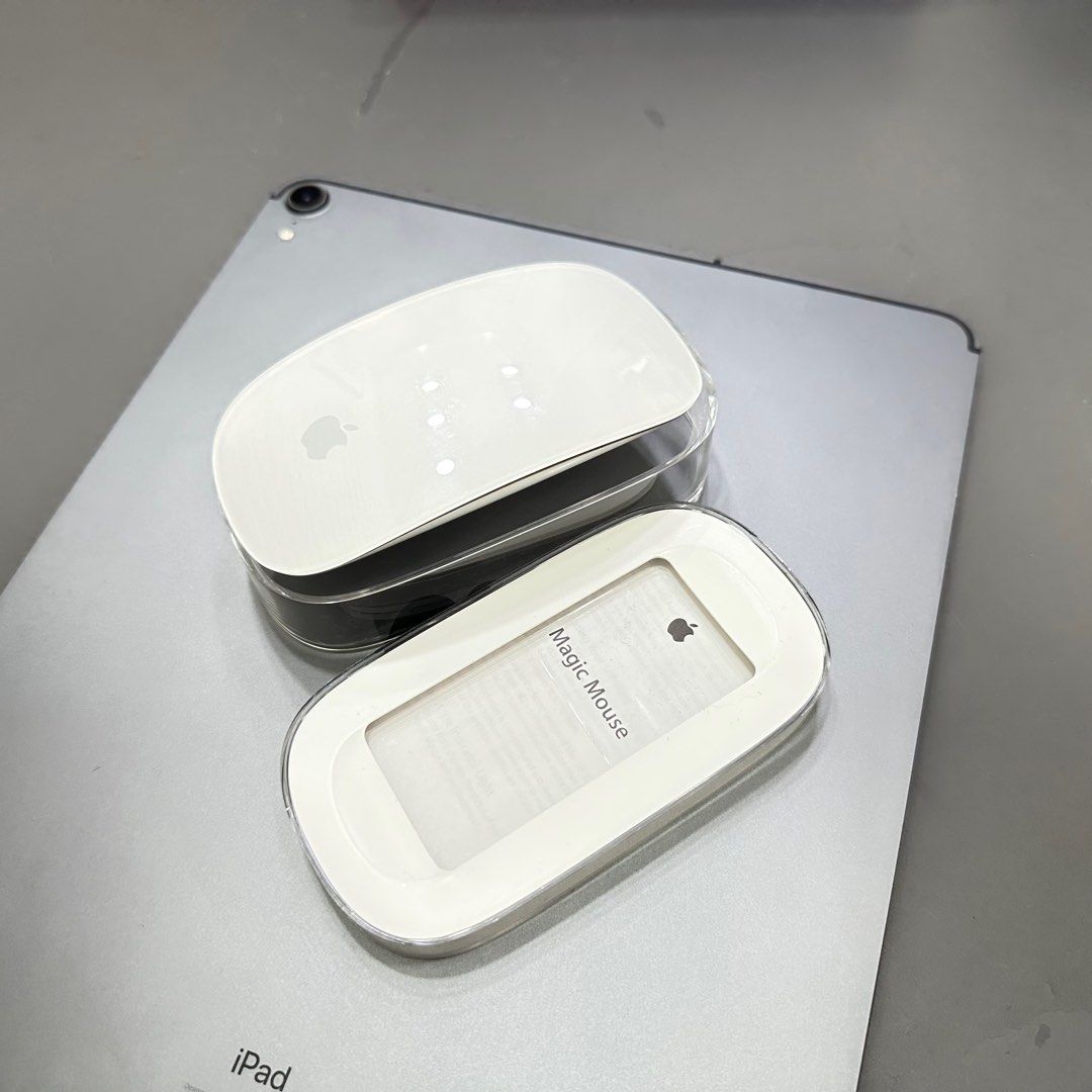 Apple Magic Mouse 完美99新香港行完美靚機鋪頭開單保障全原裝正品可以