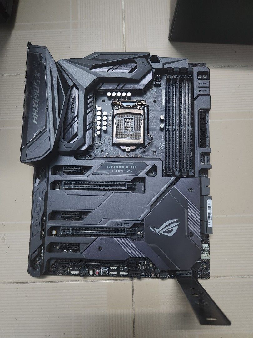 Asus ROG Maximus X Code Motherboard