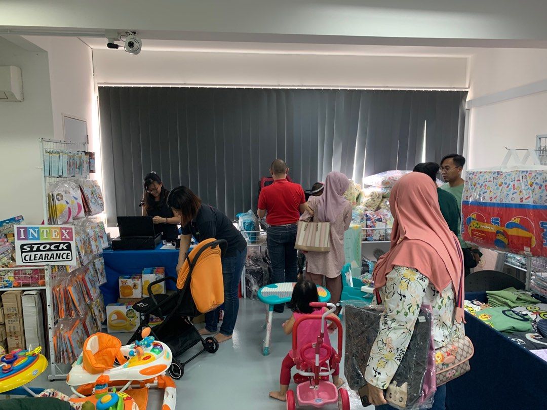 The warehouse baby toys sales
