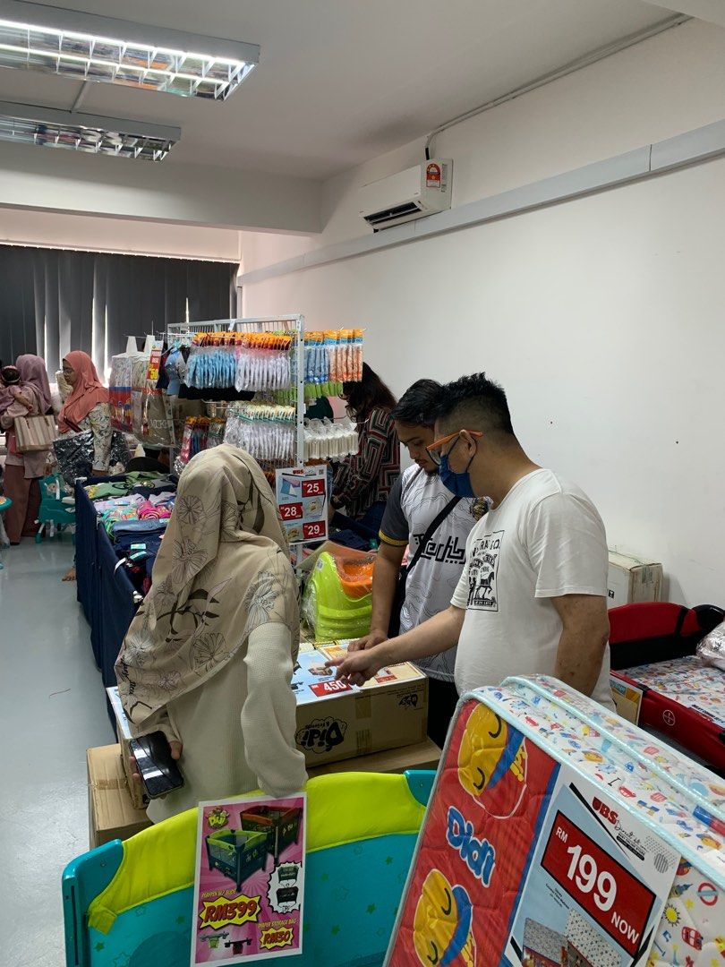 Warehouse sales baby toys