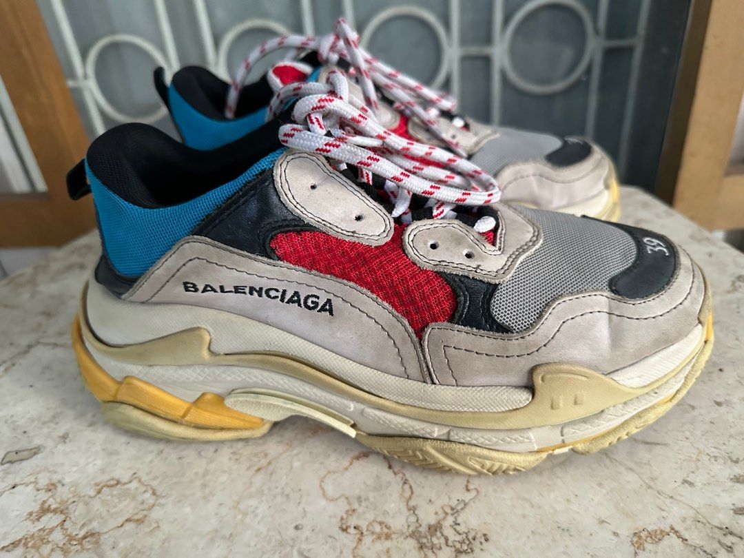 本日限定値下げ大人気Balenciaga Triple S 期間限定値下げ【BALENCIAGA】TRIPLE S スニーカー 37サイズ
