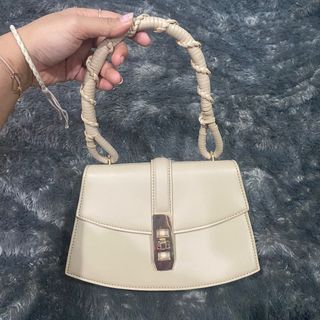 (Kategori: ) berada di . Dikirim oleh ori.secondstuff (ID iklan 1247152182, Gambar 1). Deskripsi: .