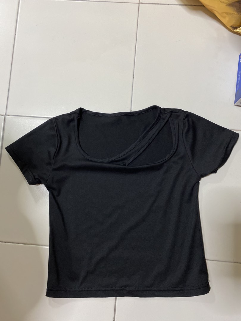 black acubi y2k top, Women's Fashion, Tops, Shirts on Carousell
