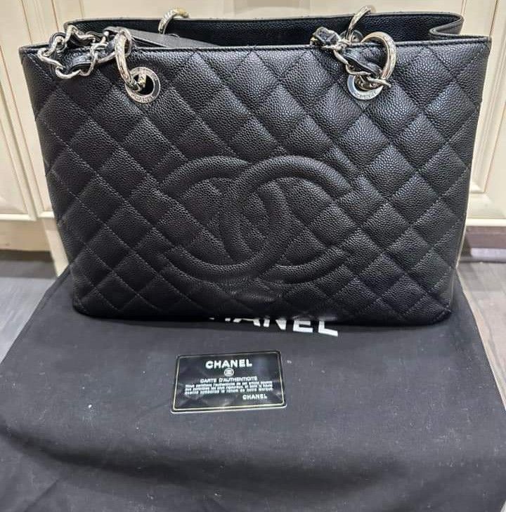 Chanel Gst Caviar Bag size Large, Luxury, Bags & Wallets on Carousell