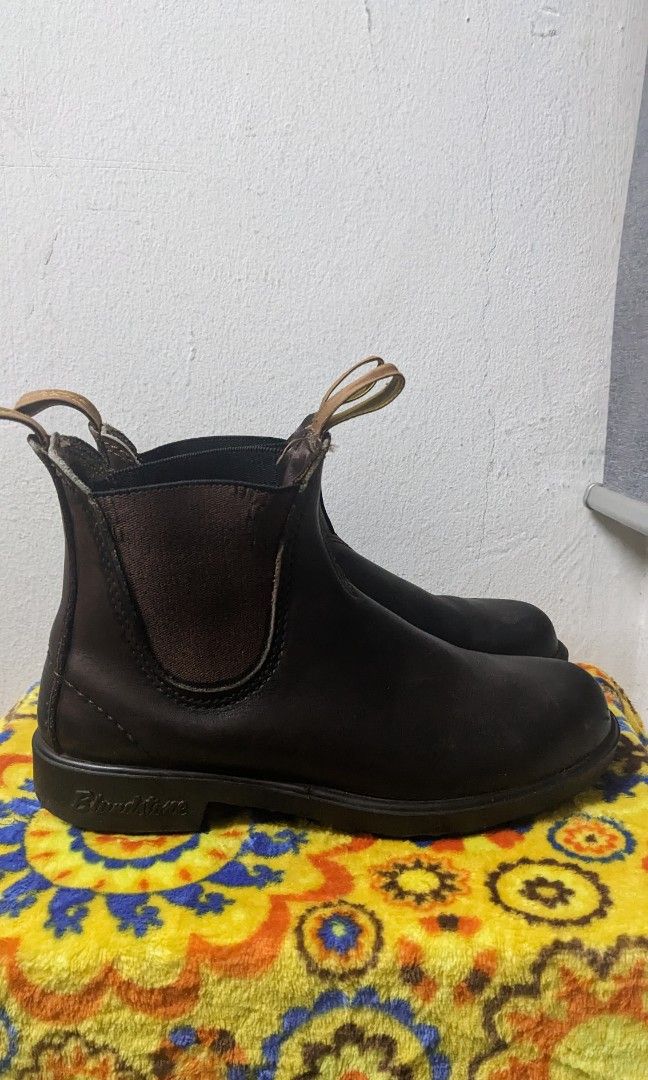 Oxblood blundstones hotsell