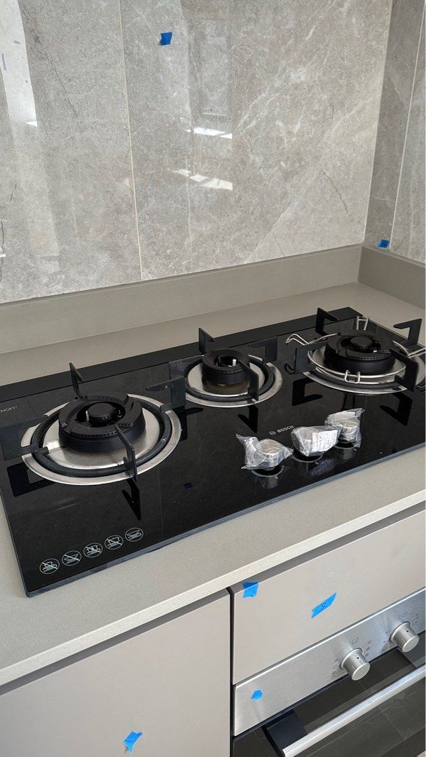 Bosch Gas Hob PBD7332SG, TV & Home Appliances, Kitchen Appliances, Hobs