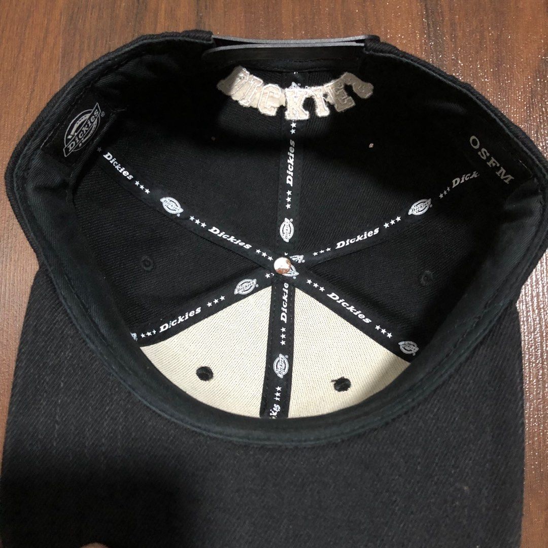 Cap (Category: Caps & Hats) located in Singapore. Submitted by _redhotchillipepper_ (Listing ID 1247296357, Image 3). Description: Like new original black Dickies flat brim cap.