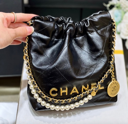BNIB Chanel 22 Ruthenium Metallic Bag, Luxury, Bags & Wallets on Carousell