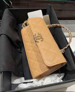 （分類：）位於 。 由 yeezyj 提交（商品編號 1247132689，圖片 1）。簡介： 。
