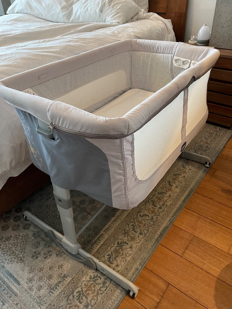 Chicco next to me dream crib on sale