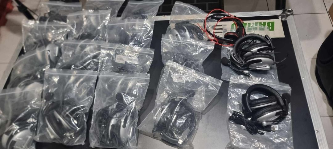 Communication Headsets ( Single or Bulk ) (Category: Headphones & Headsets) located in Caloocan City. Submitted by dce_market2026 (Listing ID 1247149878, Image 1). Description: Communication Headsets Selling Price: 700 each Original Price: 3,000 https://koss.com/products/sb45-usb Koss SB45-USB Communication Headset SB45 USB Communication Headsets Koss SB45-USB Full Size Communication Headsets deliver the full range Sound of Koss allowing you to h