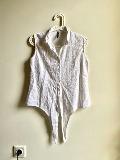 COOLTEEN white tied tank top