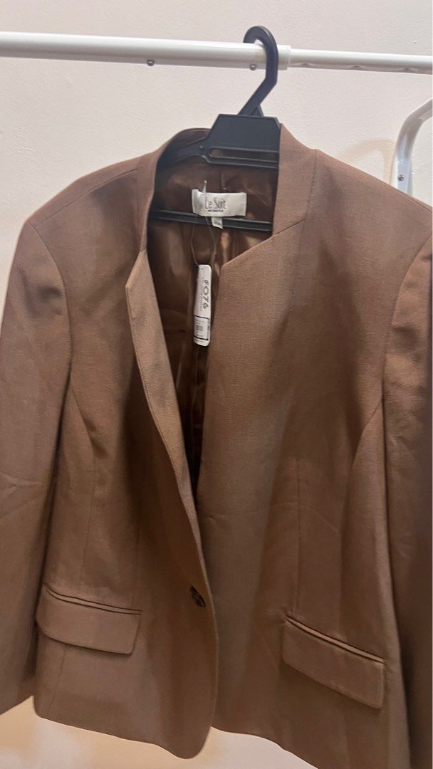 light blazer dark pants