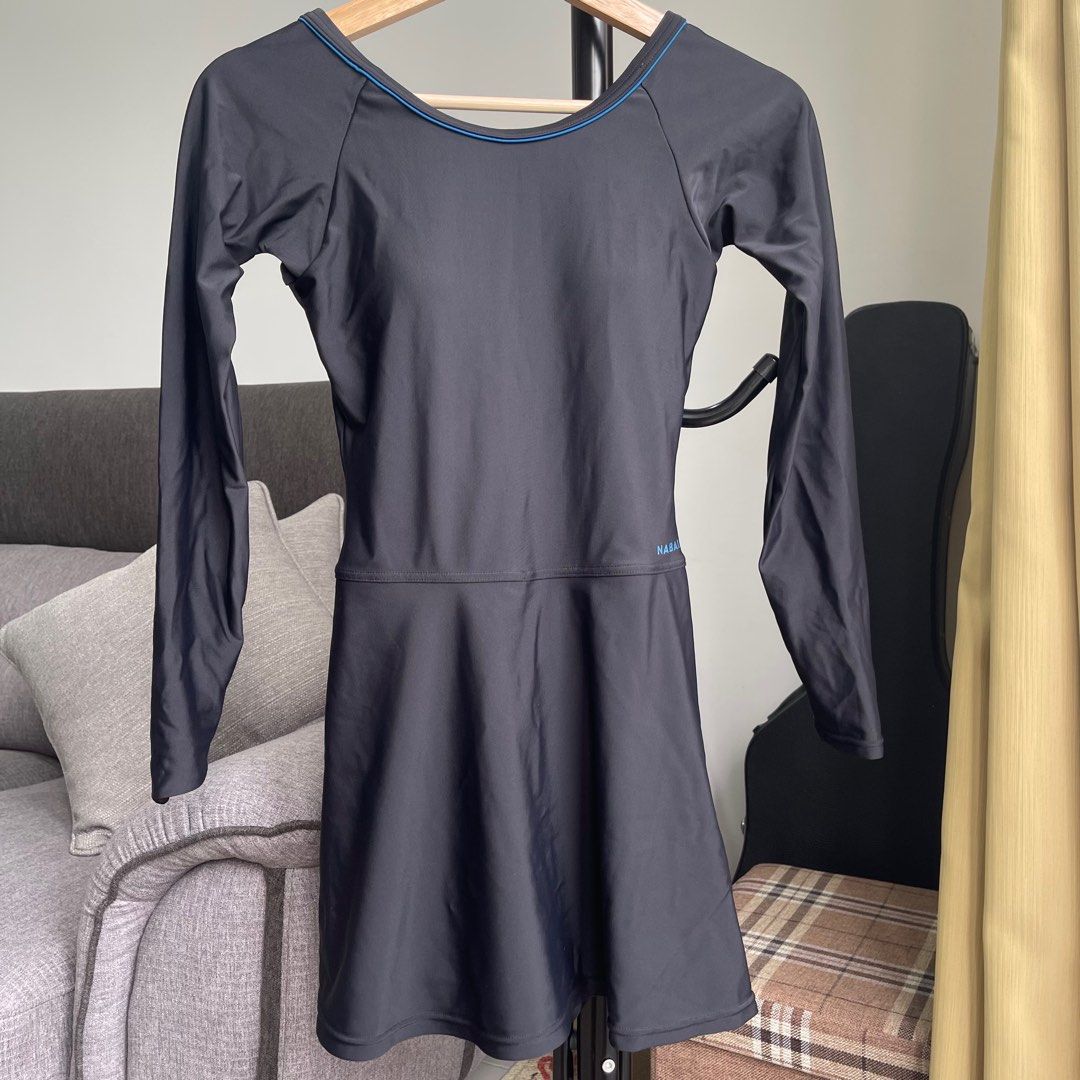 Muslimah swimming sale suit decathlon