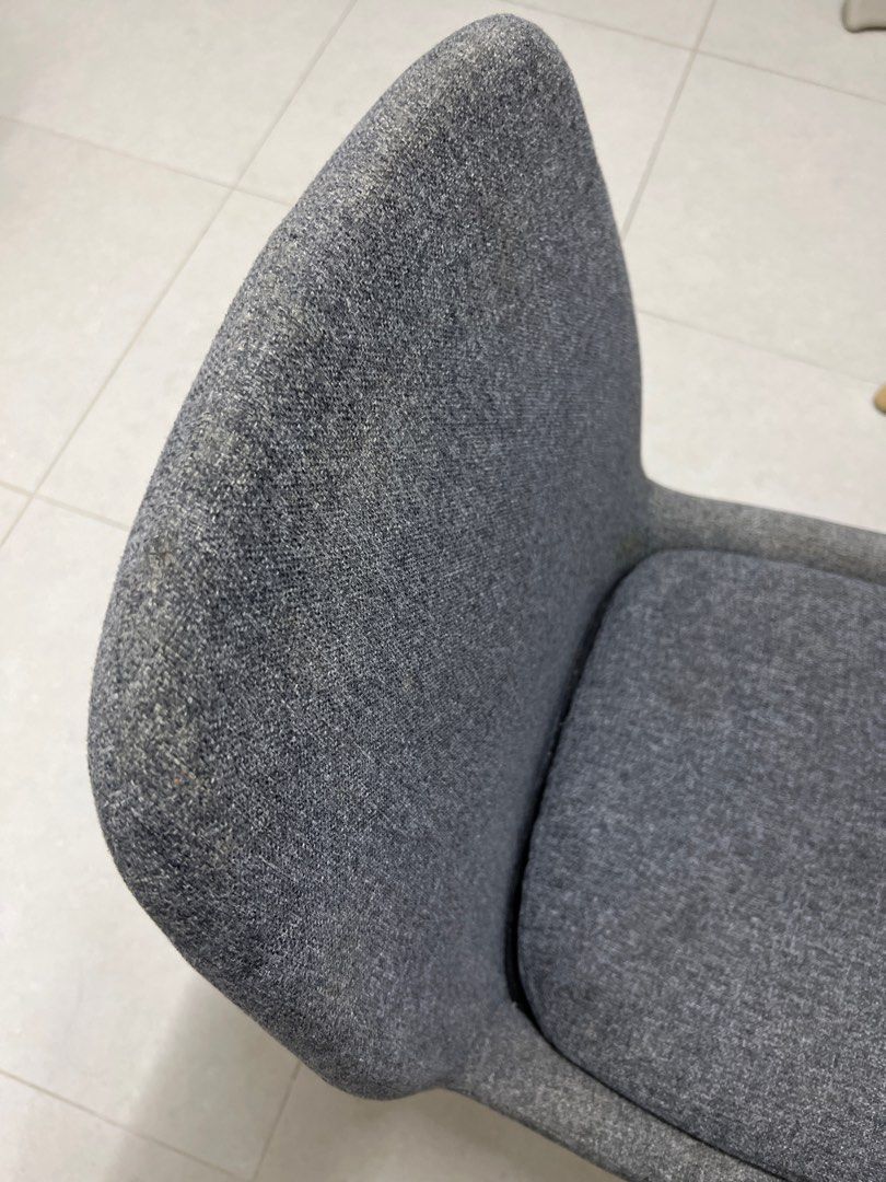 Dining Table (Category: Tables & Sets) located in Singapore. Submitted by a.xxz (Listing ID 1247262688, Image 2). Description: Some stains and discolouration. Please arrange ur own pickup. Pick up on the 13th august only. 180 x 90 .