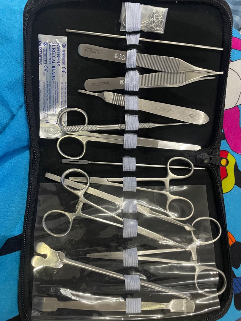 Dissecting kit (14 pcs) on Carousell