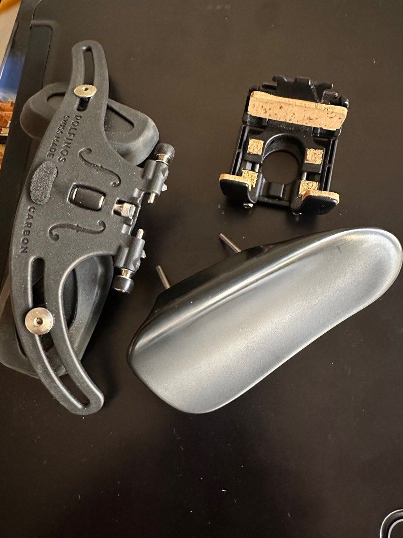 Dolfinos violin shoulder rest, Hobbies & Toys, Music & Media, Musical