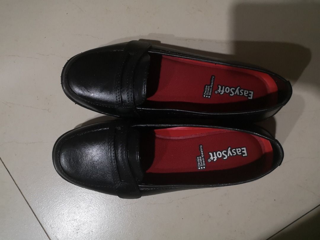 World balance deals black shoes waterproof