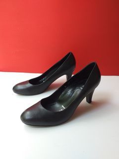 ELLE Sepatu formal size 39