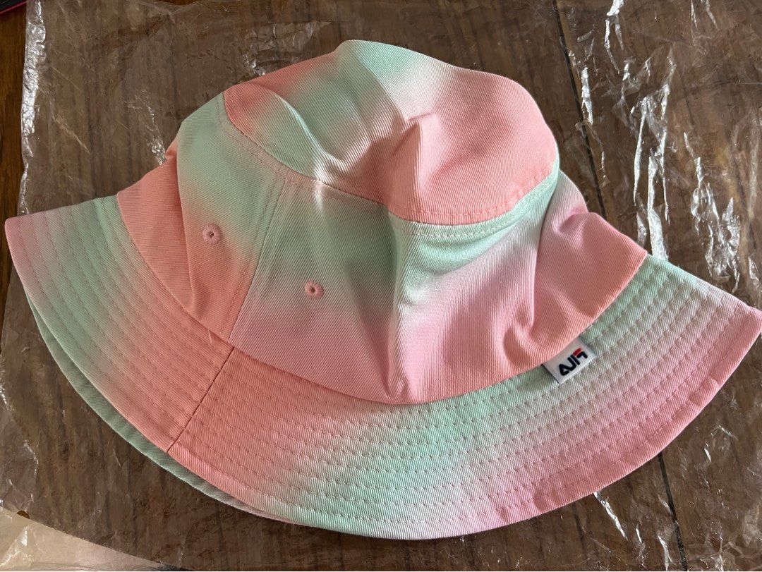 Pink fila 2025 bucket hat