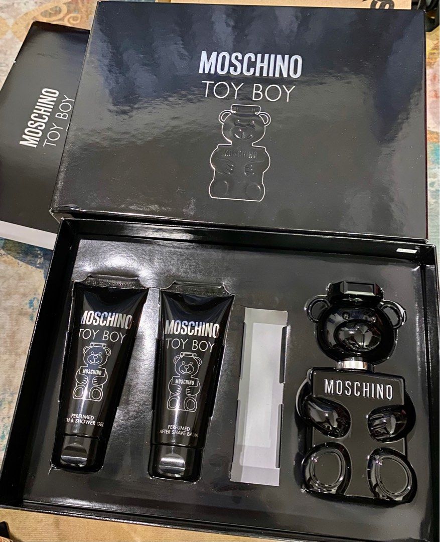 Toy boy best sale moschino gift set