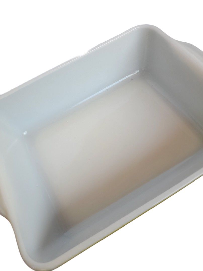 Glass Food Tupperware (Category: Other Kitchenware & Tableware) located in Butuan. Submitted by thriftmamabxu (Listing ID 1247190370, Image 3). Description: Get both for 1,750. Good as food storage and occasional use. No flaws and rarely ever used. Rfs:Need space sa kitchen cabinet MOP: GCash/ Palawan MOD: J&T / LBC Location: Butuan City.