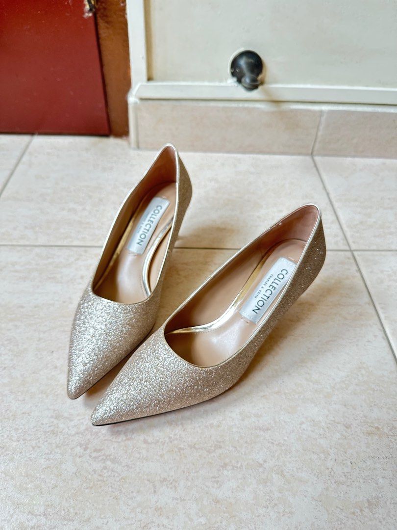 Gold kitten heel pump top