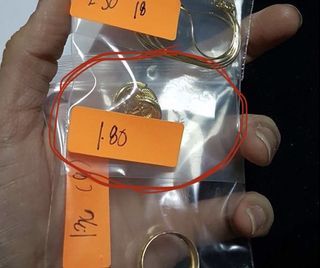 Gold Earrings 1.8g saudi gold