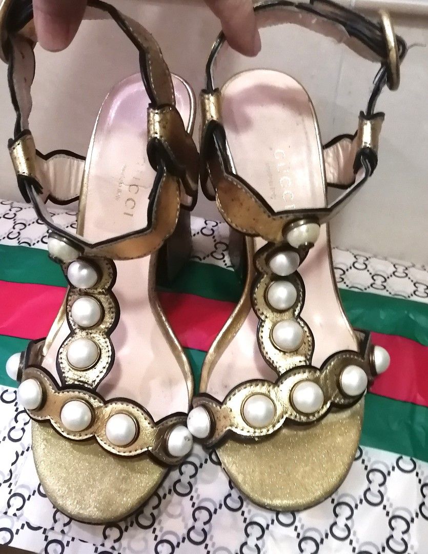 Gucci Gold Leather Knot Pearl Embellished Platform Sandals Golden  ref.1035426 - Joli Closet