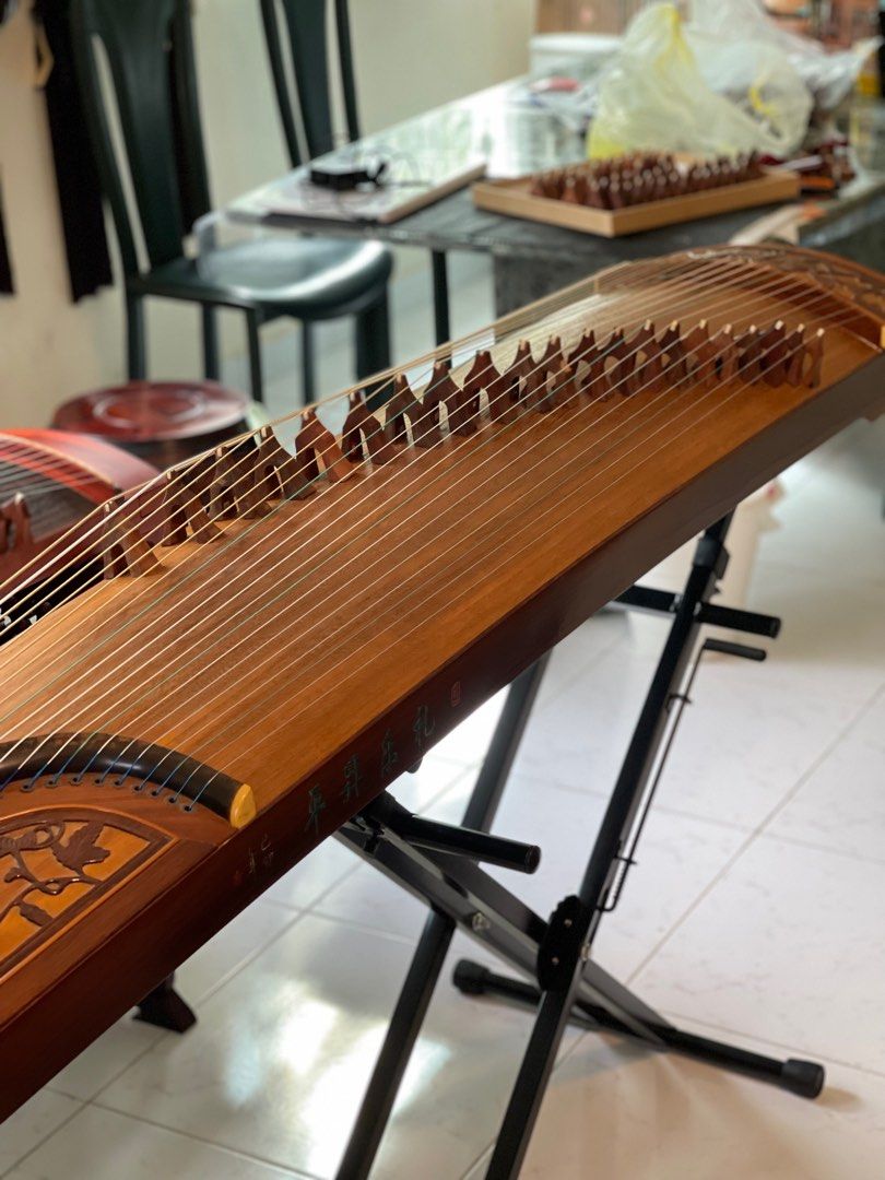Guzheng dunhuang Secondhand introductory zither, Hobbies & Toys, Music