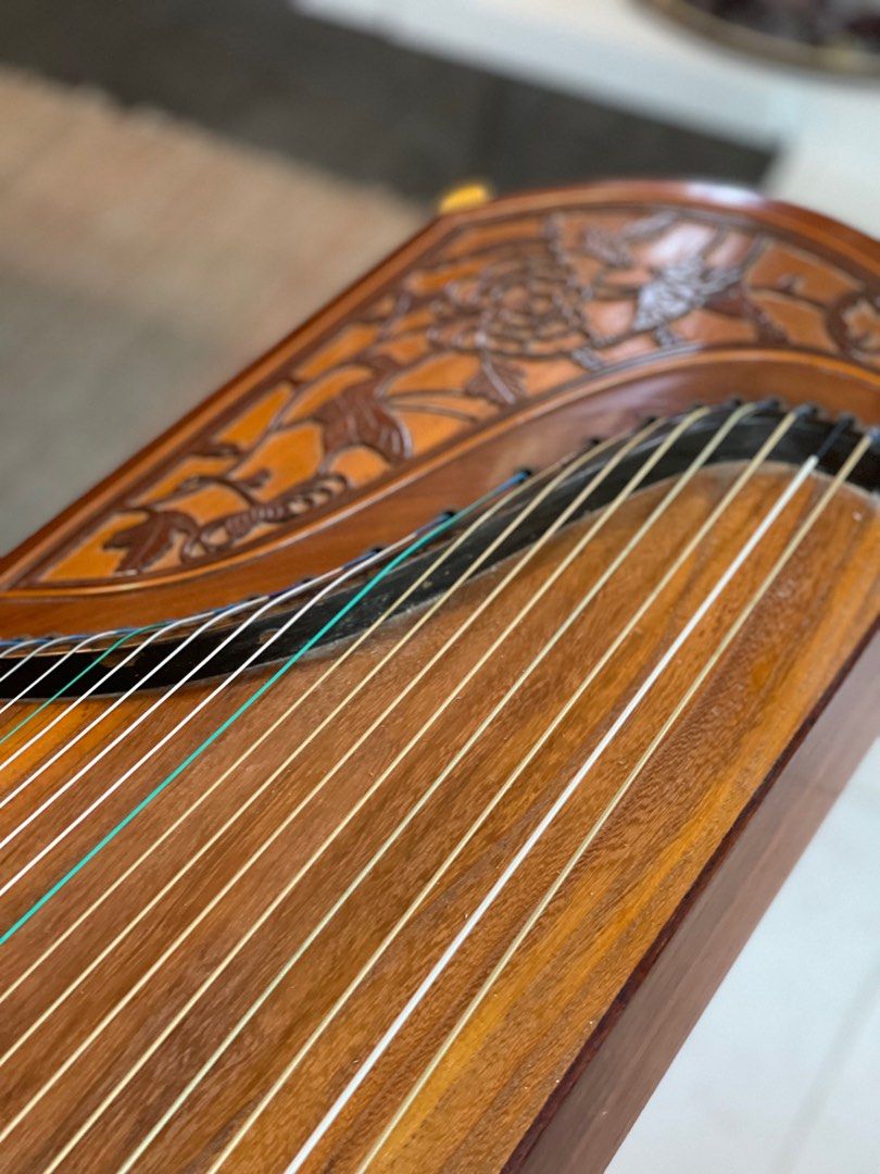 Guzheng dunhuang Secondhand introductory zither, Hobbies & Toys, Music