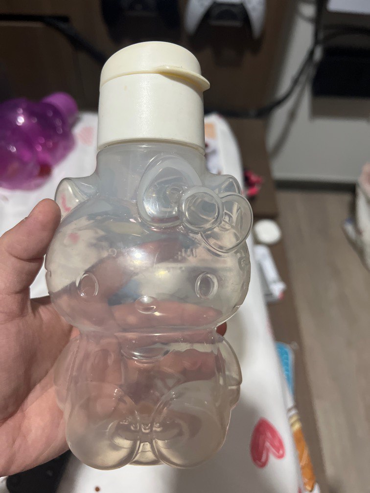 Tupperware Hello Kitty Flask