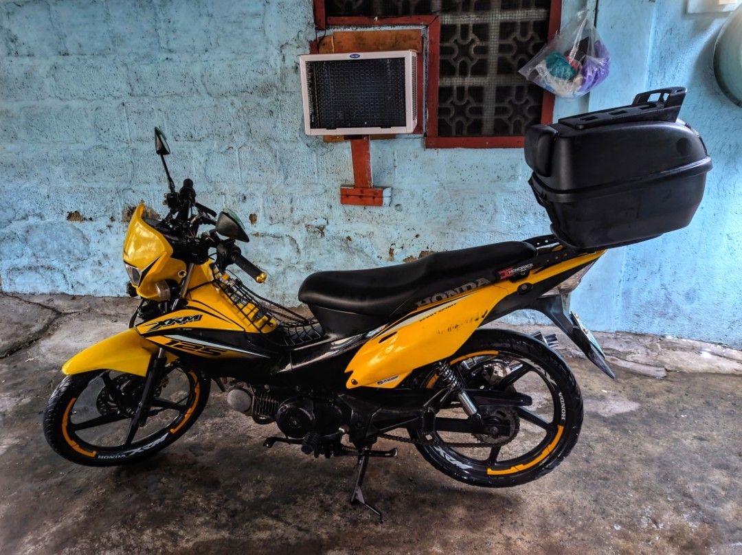 HONDA XRM 125 MOTARD CARB 2010 MODEL Motorbikes Motorbikes for Sale on Carousell