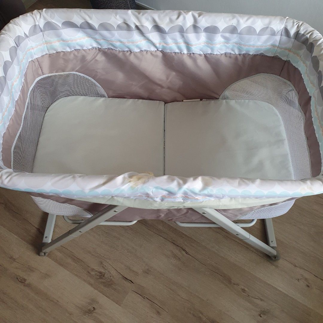 Ingenuity baby cot rocker, Babies & Kids, Baby Nursery & Kids Furniture