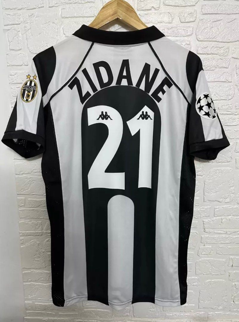 Juventus 97/98 home jersey, Men's Fashion, Activewear on Carousell