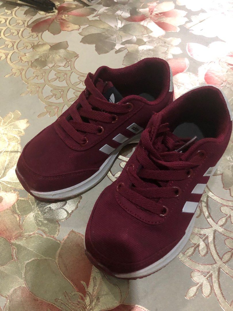 Kids sport sales shoes sale