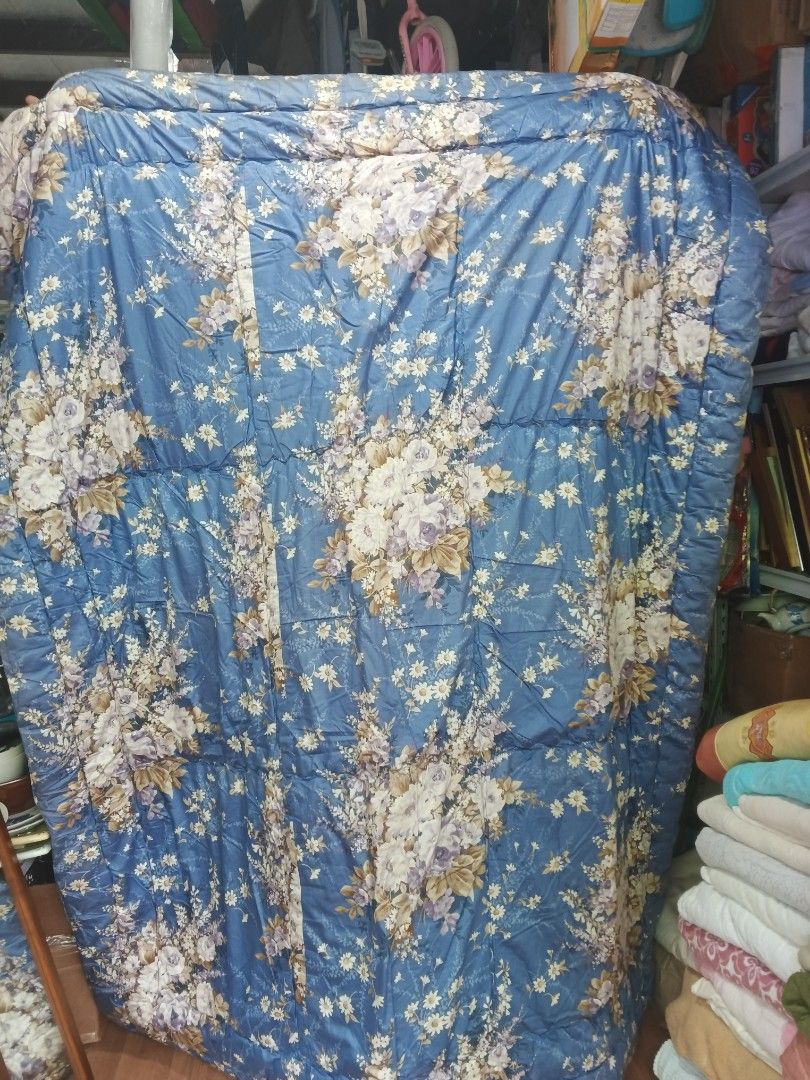 KING SIZE COMFORTER japan surplus on Carousell
