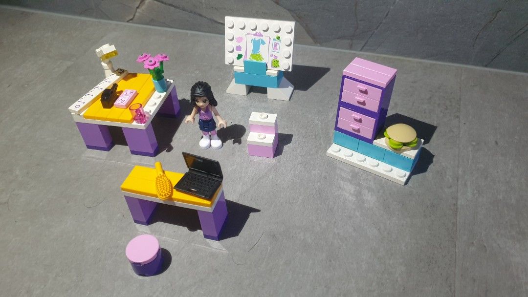 Lego friends emma's hotsell fashion design studio