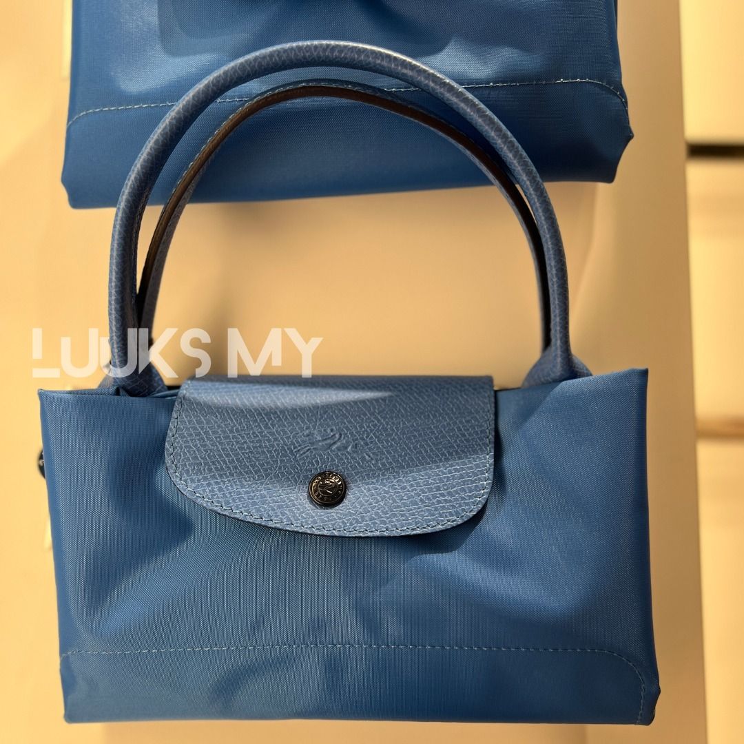 Longchamp Le Pliage Navy Original Size M Long Handle, Luxury, Bags &  Wallets on Carousell