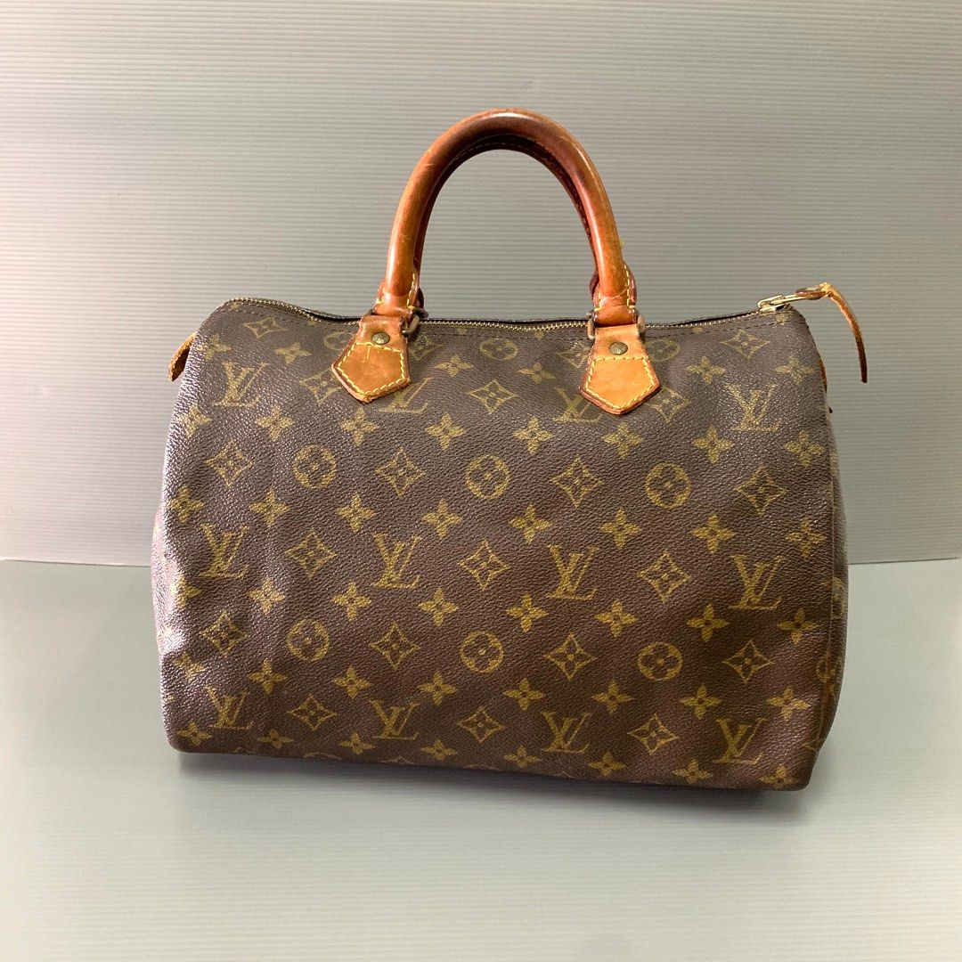 Authentic gucci vintage speedy 25, Luxury, Bags & Wallets on Carousell