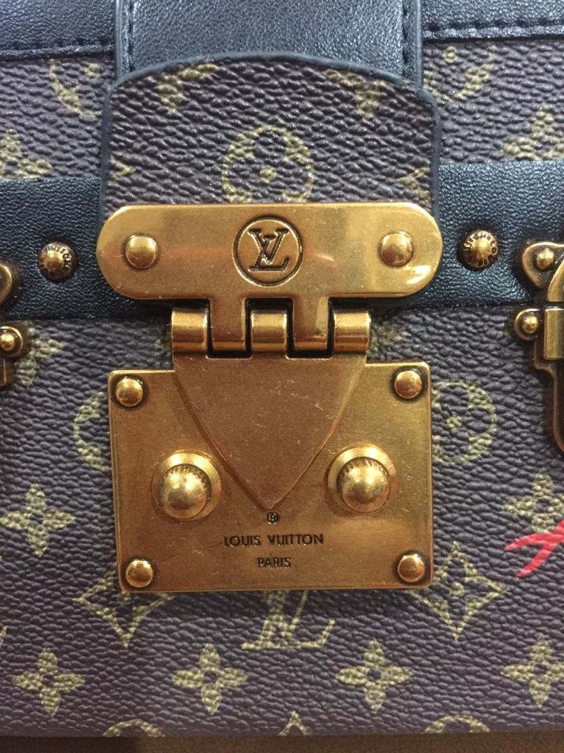 Louis Vuitton, a monogram canvas 'Petite Malle Trunk Messenger Bag', 2018.  - Bukowskis