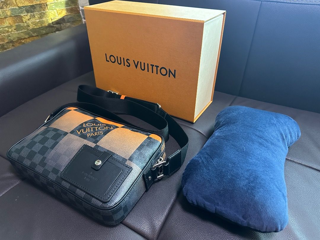 Louis Vuitton Orange Giant Damier Graphite Alpha Messenger Bag – Savonches