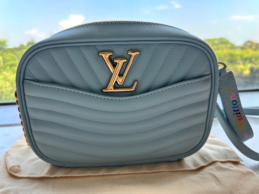 Pre-Owned Louis Vuitton LOUIS VUITTON Epi New Wave Camera Bag Shoulder LV  Light Blue M55329 (Like New) 