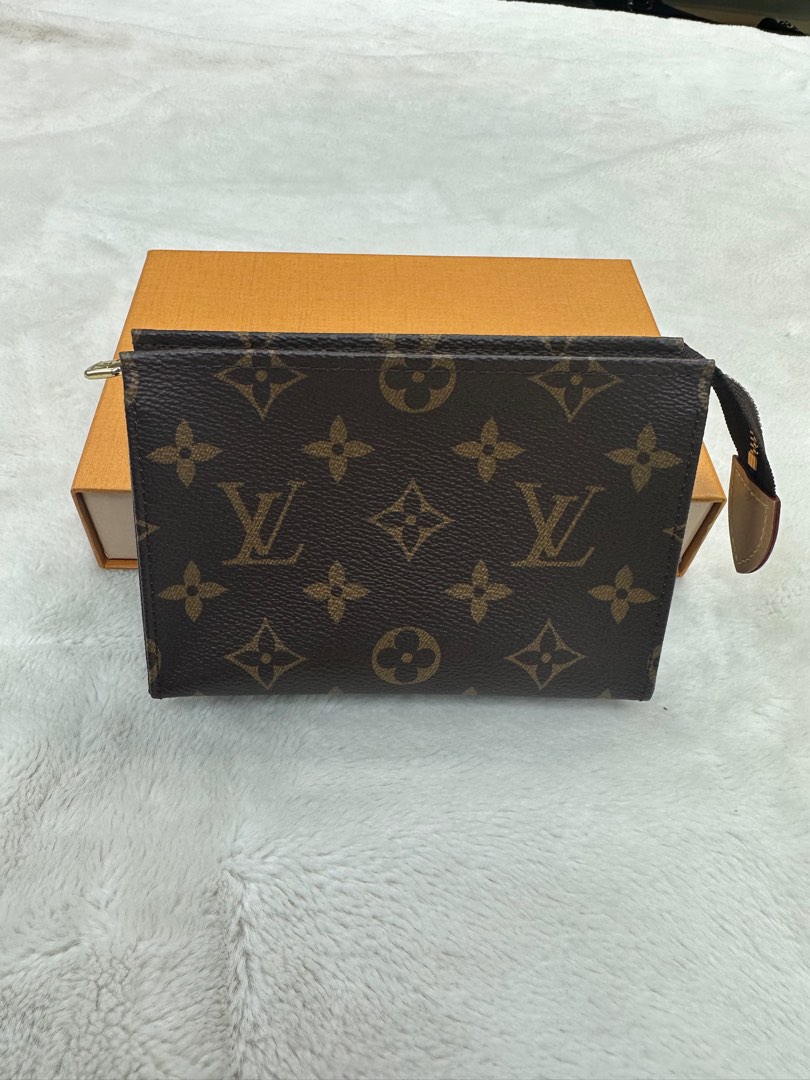 Louis Vuitton LV Toiletry Pouch 15 19 26, Luxury, Bags & Wallets on  Carousell