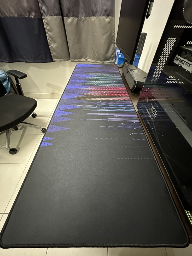 LTT Northern Lights Desk Pad 1200mm x 400mm (No Box), Computers & Tech