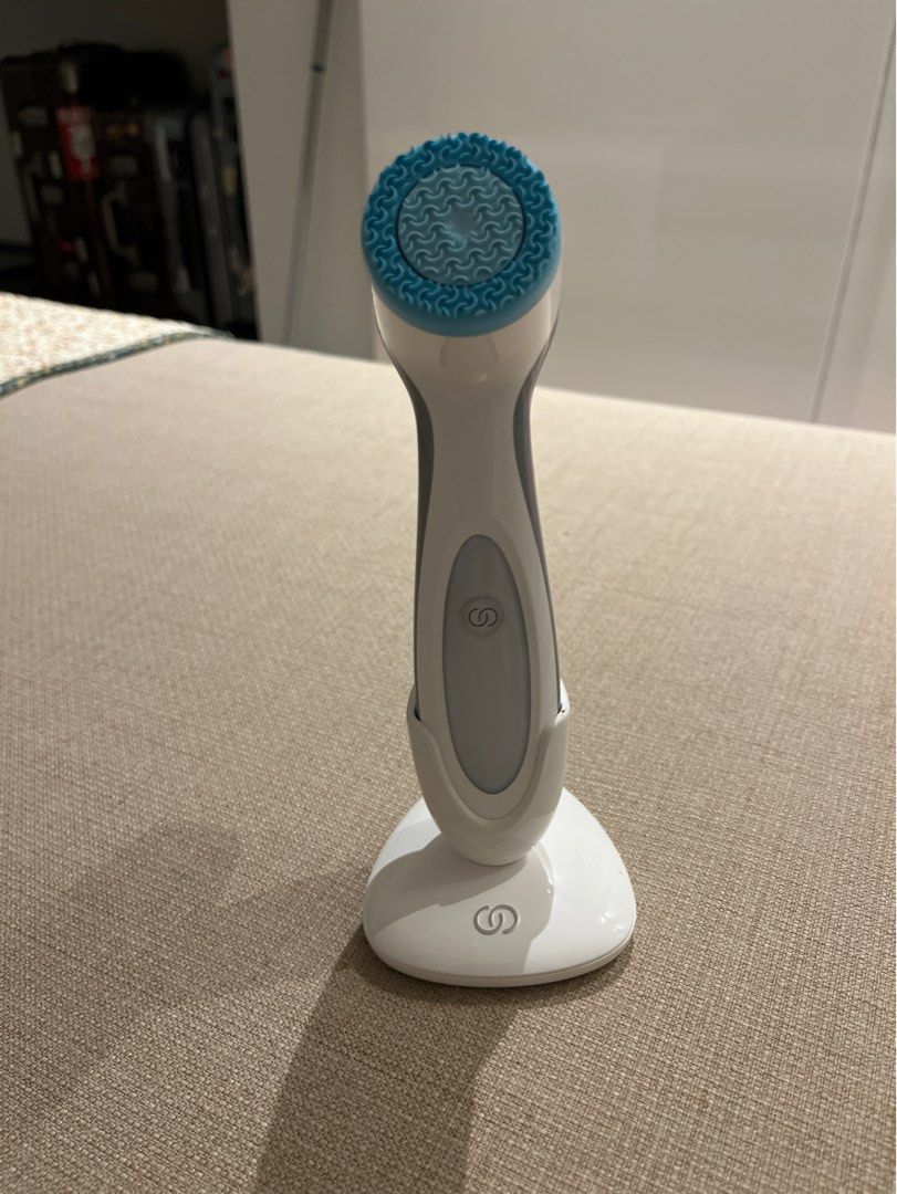 Lumi Spa Cleanser, Beauty & Personal Care, Face, Face Care on Carousell