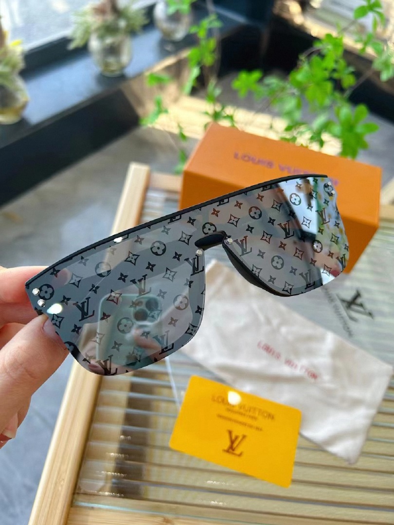 New 100% Authentic Louis Vuitton Attitude Sunglasses LV, Men's Fashion,  Watches & Accessories, Sunglasses & Eyewear on Carousell